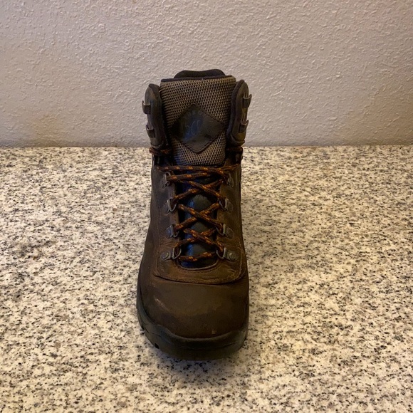 Yukon kids leather work boots. Used like new. Snow and water proof - Picture 7 of 9
